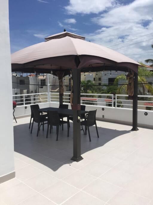 Villa Casa Monik, a dos pasos de la Playa Cancún Exterior foto