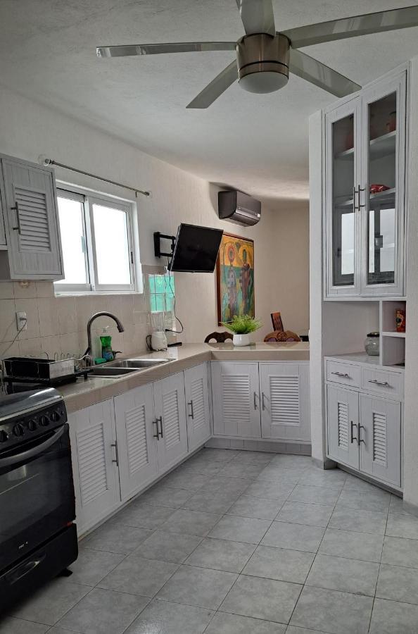 Villa Casa Monik, a dos pasos de la Playa Cancún Exterior foto
