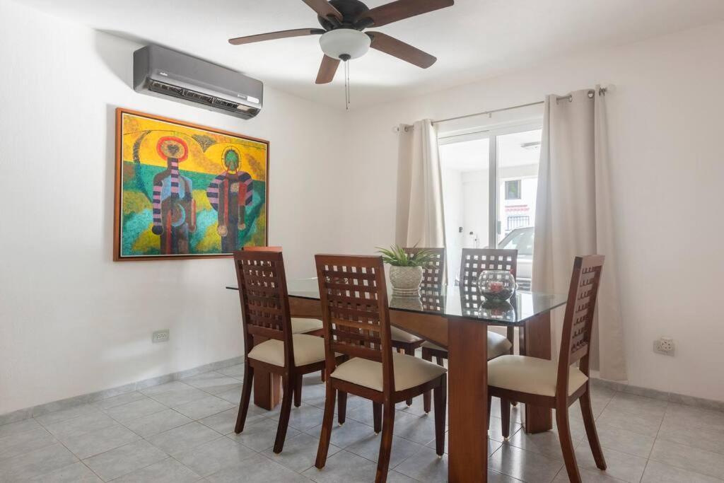 Villa Casa Monik, a dos pasos de la Playa Cancún Exterior foto